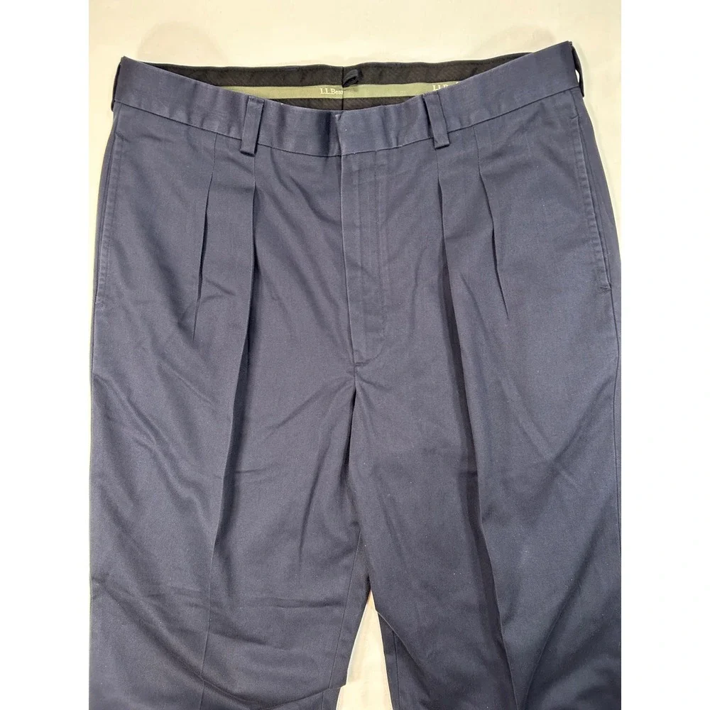 LL Bean Classic Fit Preppy Pleated Chinos Mens 35x30 Navy Blue Cotton Trousers‎